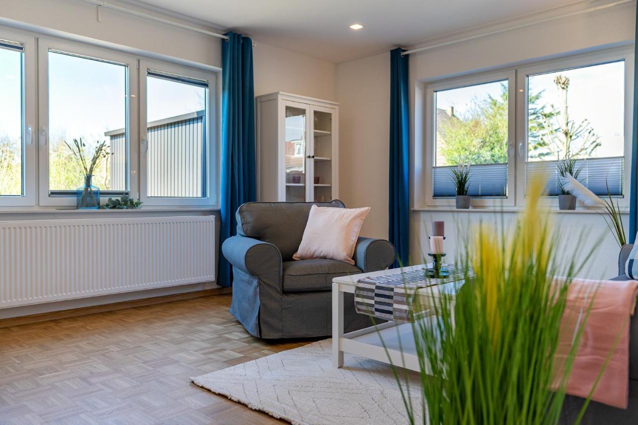 Ferienwohnung Haus Pirola Esens Exterior foto